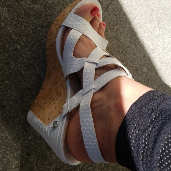 Wedge - Picture 2 of 7